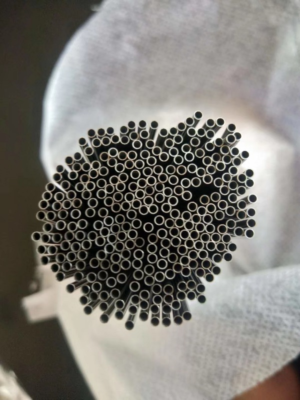 Titanium capillary tube